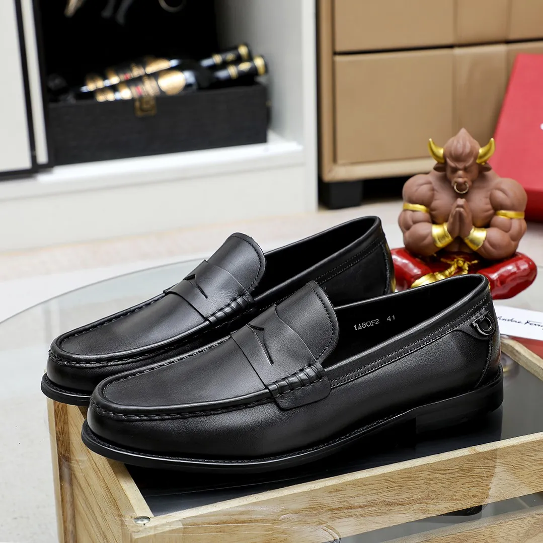 Men's shoes💰420 🔥Ferragamo's new men's casual slip-on shoes🇨🇳Official website original 1:1 mold, original quality💯Fine workmanship, high-end luxury☘The upper is made of imported Italian mercerized cow suede🌴🐑leather lining🍓Rubber wear-resistant and non-slip outsole, breathable and comfortable to wear🍍The first choice for high-end men, black, size 38-45...